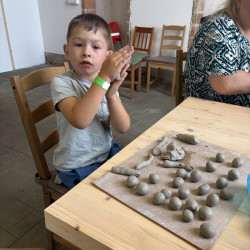 Tvoření z hlíny - dětský workshop